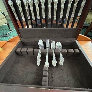 Sterling Silver 5 piece Vintage Westmoreland service for 12 with 18 teaspoons